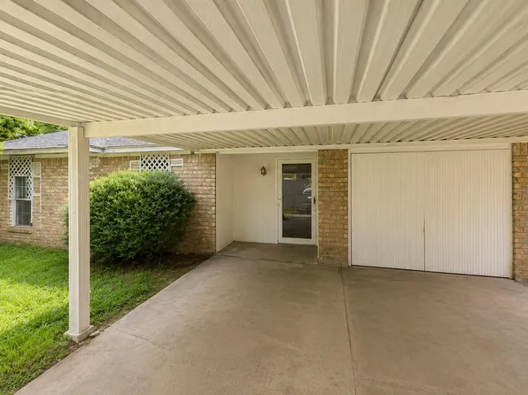 1402 Center St, Richmond, TX 77469