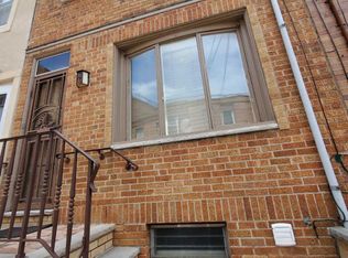 926 Pierce St, Philadelphia, PA 19148