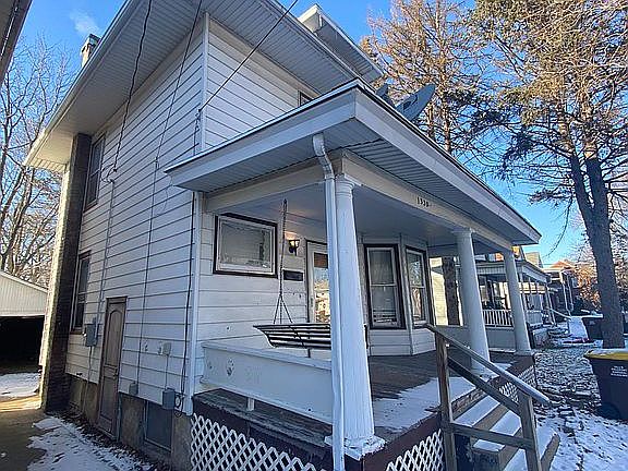 3rd image of 1330 S Oak Ave