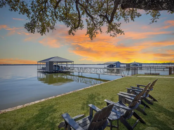 5009 Rio Vista Dr, Granbury, TX 76049