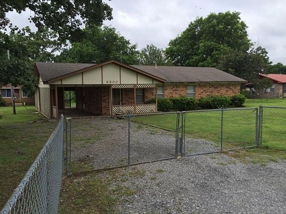2nd image of 3254 E Hereford Ln