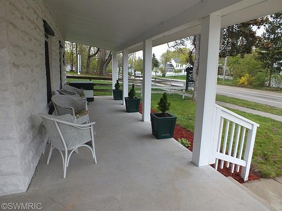 2nd image of 268 W Lowell St