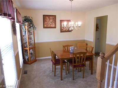 3rd image of 10327 Yorkshire Way