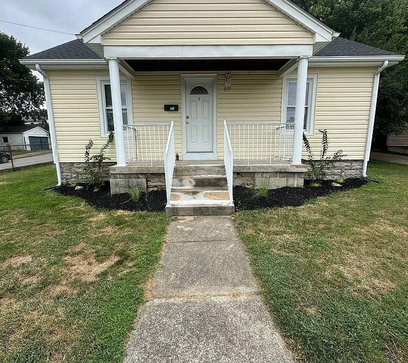 649 Golfview Dr