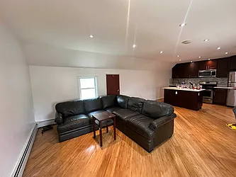 Rented by R New York