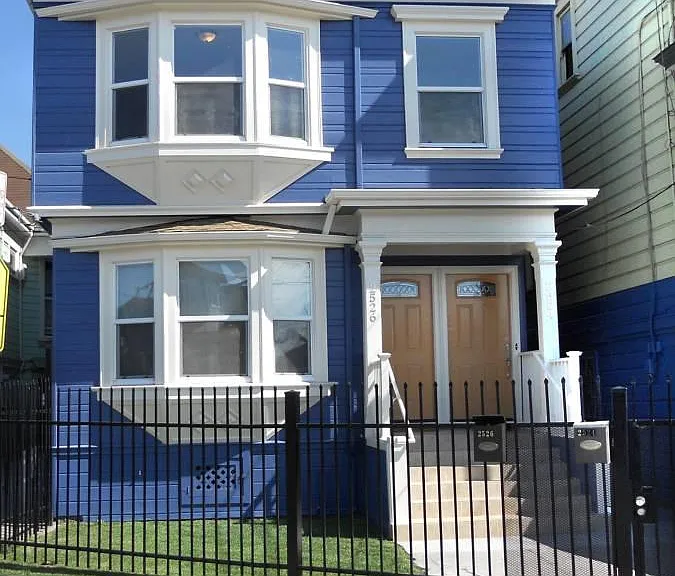 2524 Market St — Photo 1
