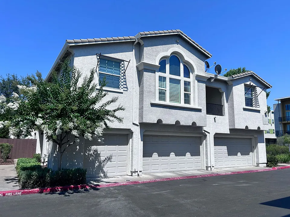 201 Ferry Cir
