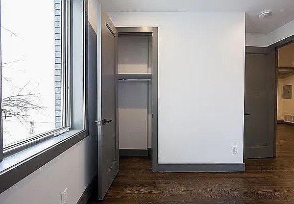 5th image of 81 Jefferson St APT 2B