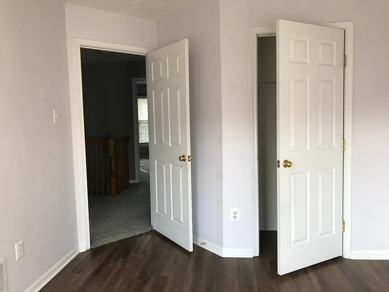 1110 Oakland Ct — Photo 5