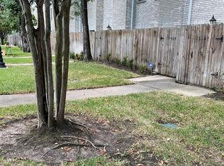 17591 Red Oak Dr, Houston, TX 77090