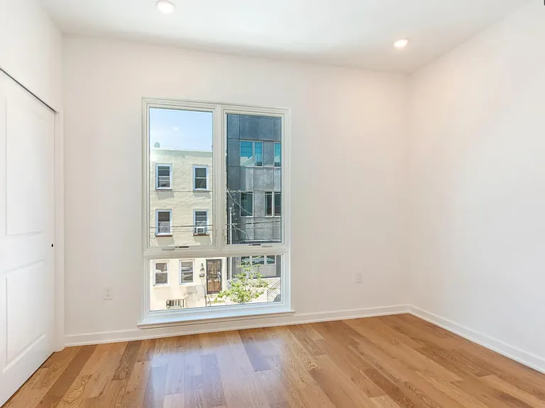 1123 S 20th St #2 — Photo 9