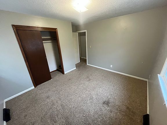 4th image of 101 W North St