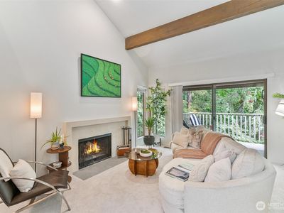 3901 108th Avenue NE #B301, Bellevue, WA, 98004