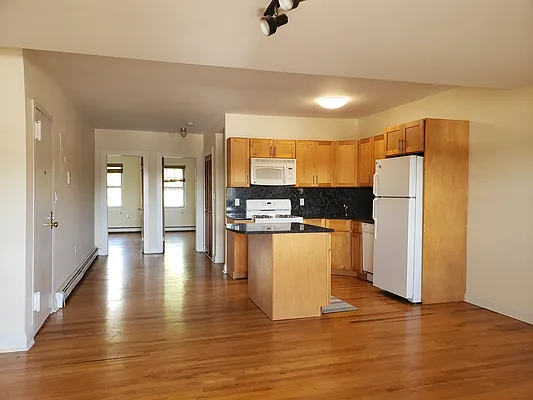 Rented by Avenue Sotheby's International Realty | media 16