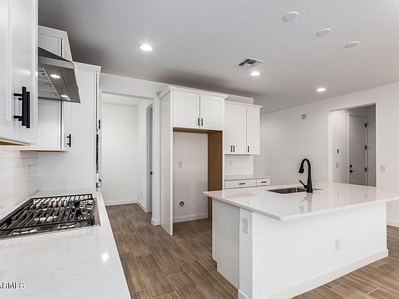 4th image of 40546 W MICHAELS Drive