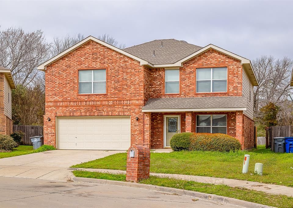 1st image of 3211 Buckskin Dr