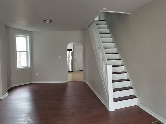 3rd image of 1410 N Hirst St