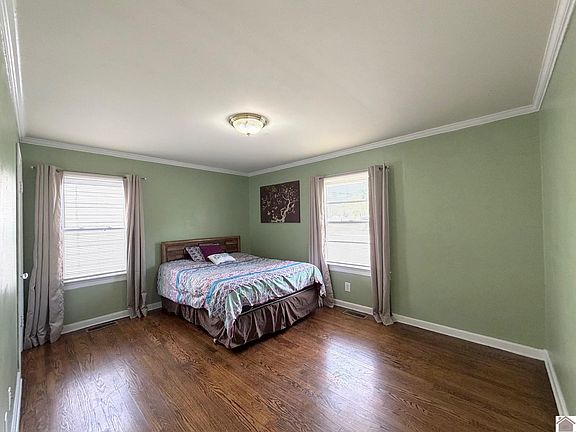4th image of 2905 Mayfield Rd