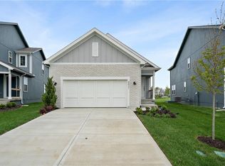 8821 SW 9th Ter, Blue Springs, MO 64064