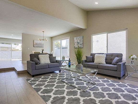 5th image of 10714 Cariuto Ct