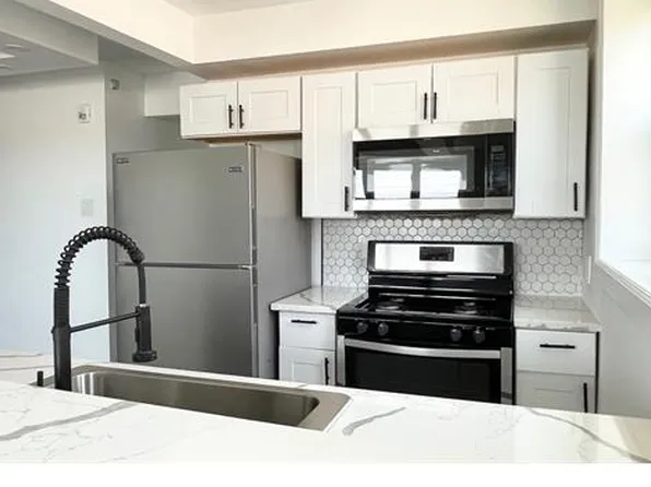 8318 Pickering Ave APT D, Philadelphia, PA 19150