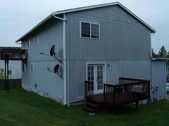 4th image of 8422 11th St NE