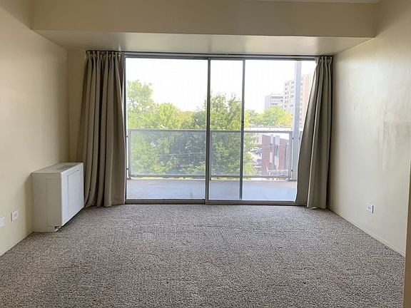 3rd image of 888 N Logan St APT 6E