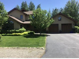 320 Primrose Ln, Hailey, ID 83333