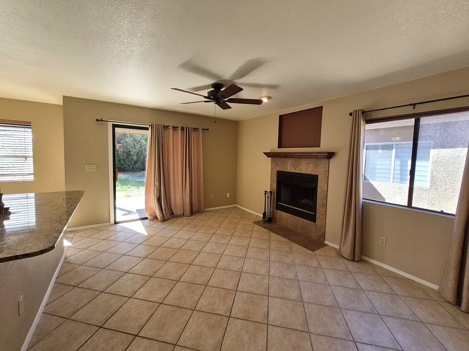 8863 North Willeta Drive - 1 — Photo 3