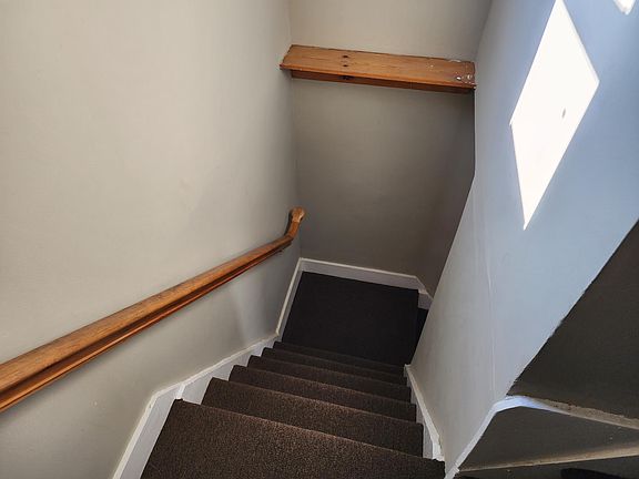 4th image of 161 Willets Ave