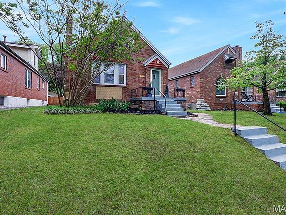 2nd image of 5727 Winona Ave