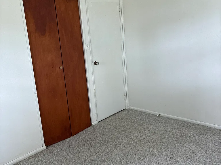2502 Buffalo St — Photo 17