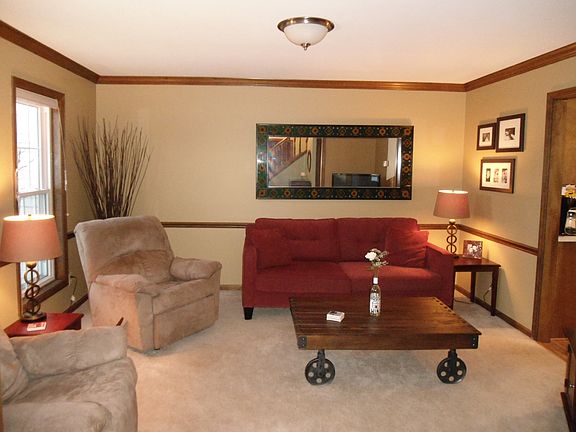 Formal Dining/Den