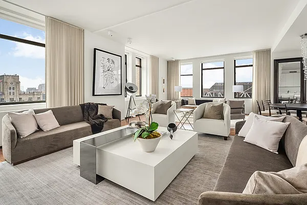 Sold by Dolly Lenz Real Estate LLC | media 1