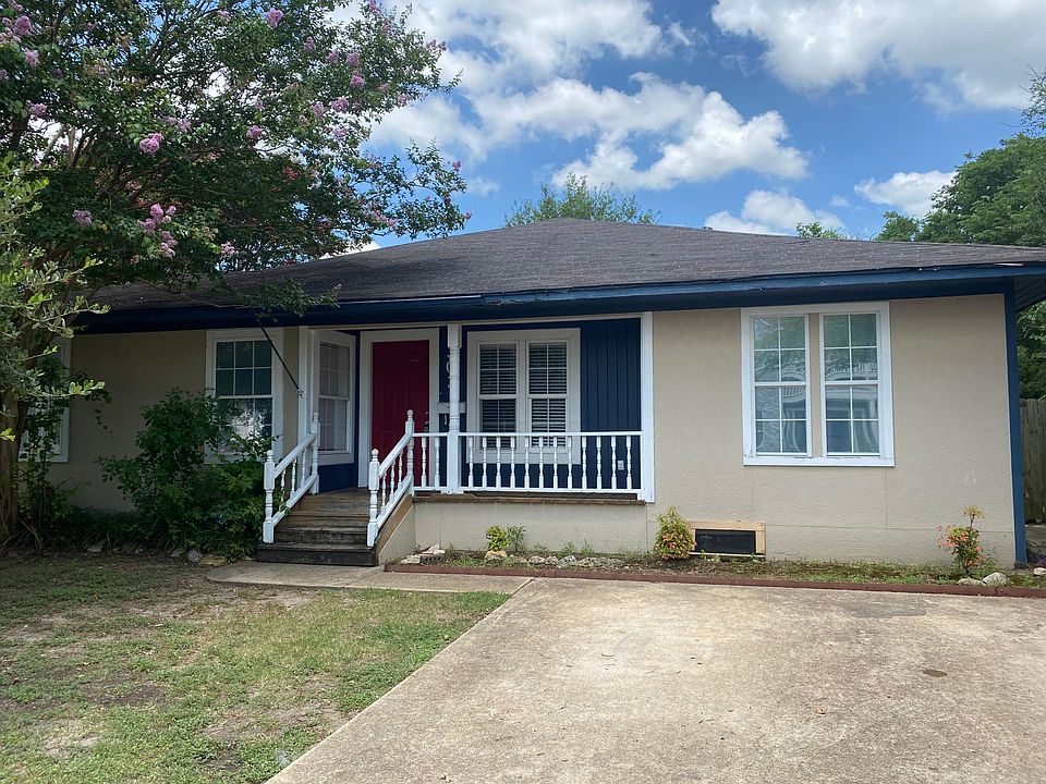 1st image of 303 Park Pl