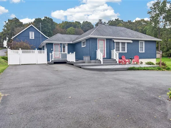 7874 Brimfield St, Clinton, NY 13323