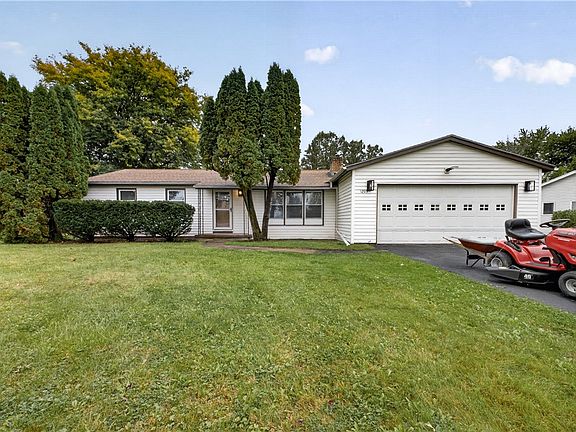 3rd image of 1209 Hinchey Rd