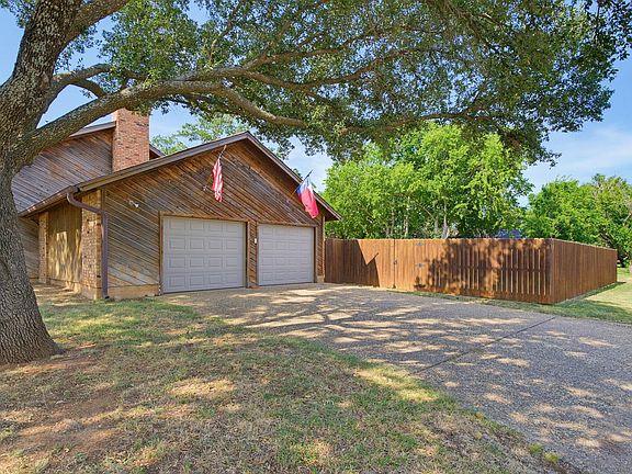 2nd image of 1902 Green Ridge Ct