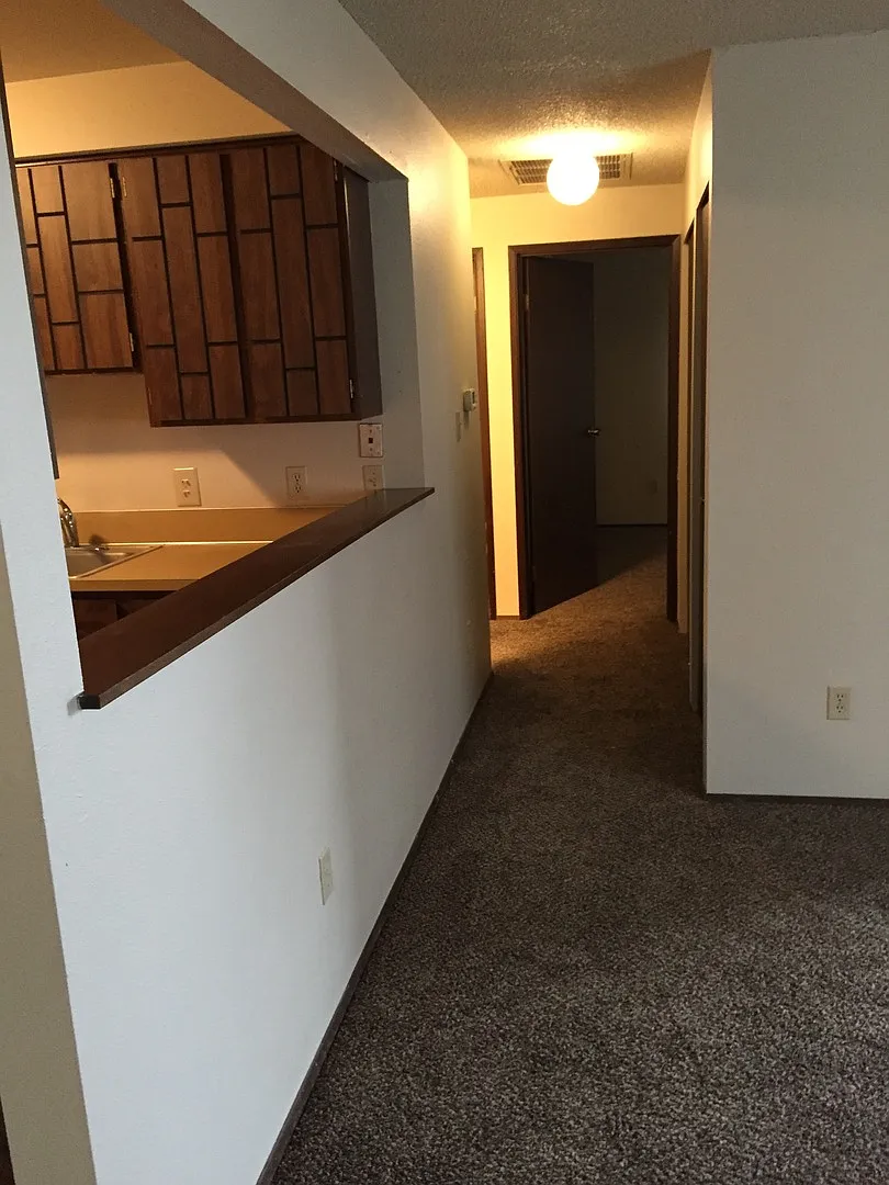 1205 Ivy Ave — Photo 2