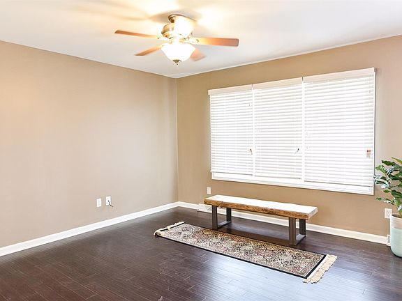 3rd image of 604 Tundra Ct