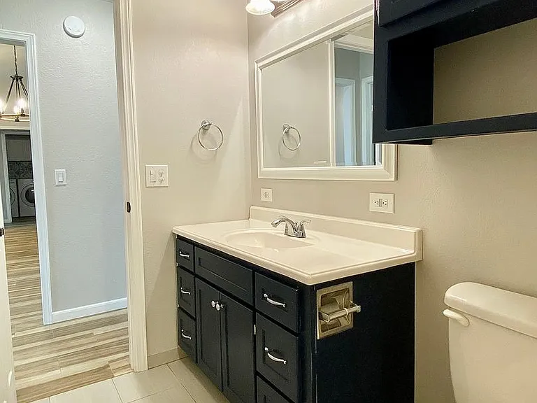 913 Rolling Hills Ter — Photo 22