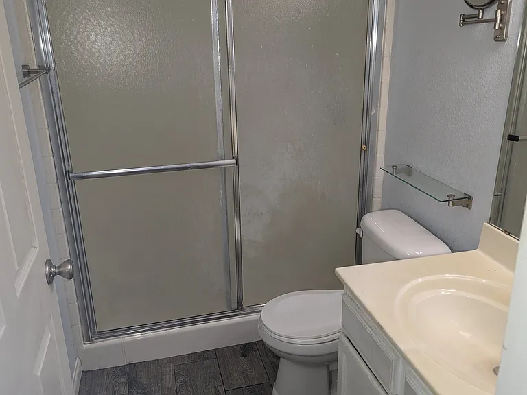220 N 22nd Pl #1006 — Photo 19