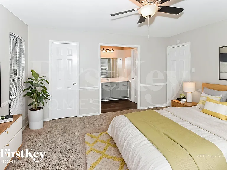 6495 Westbury Ave — Photo 11