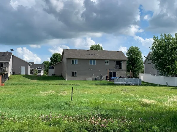 2574 Stony Creek Dr, Owatonna, MN 55060