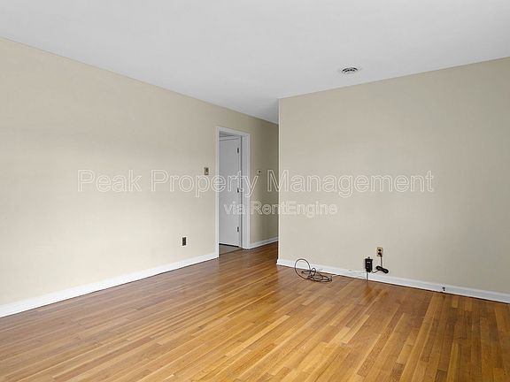 5th image of 4830 Kinloch Ln