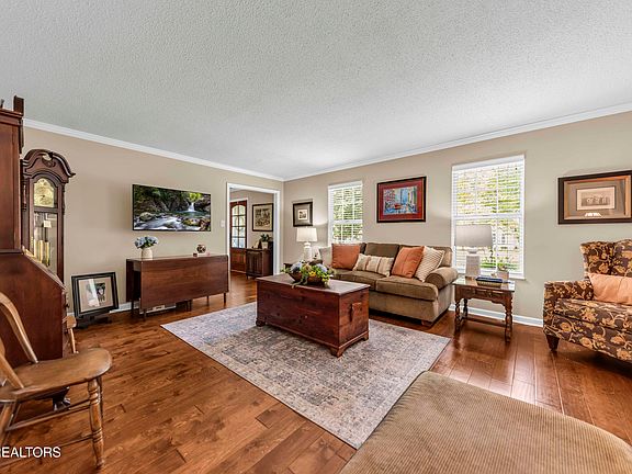 5th image of 9029 Candlewood Dr