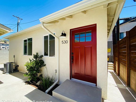 3rd image of 526 E Providencia Ave #528