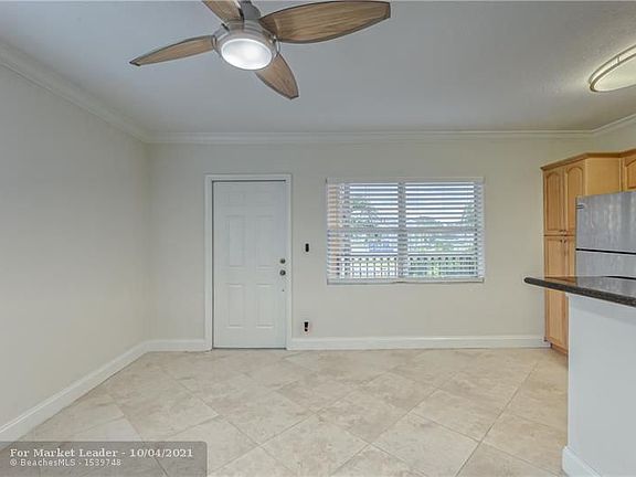 4th image of 744 NE 14th Ave APT 8