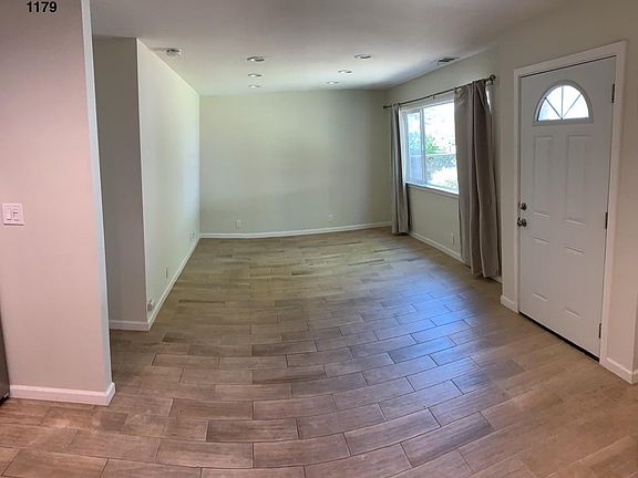 4th image of 1179-1181 Sherwood Ave