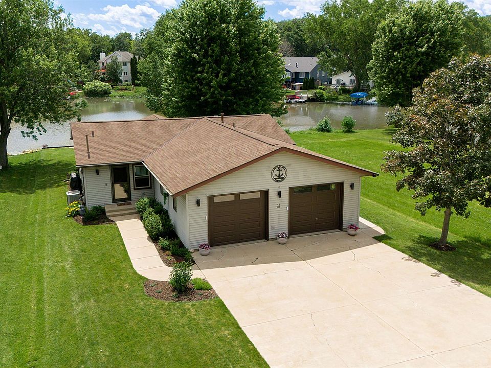 1st image of 1106 Candlewick Dr NE
